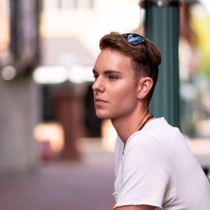 Meet your Posher, Alex